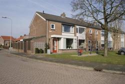 Hoekwoning Hopstraat 1 Hedel.  verhuurd